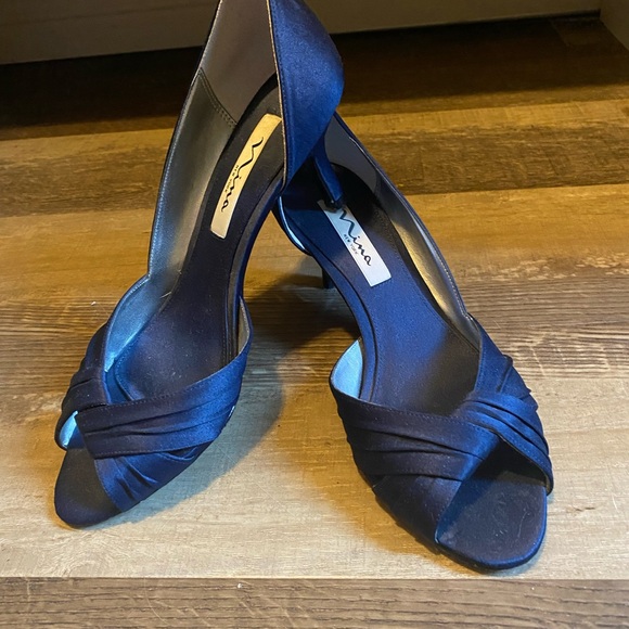 Navy blue satin peep toe shoes - Picture 2 of 3